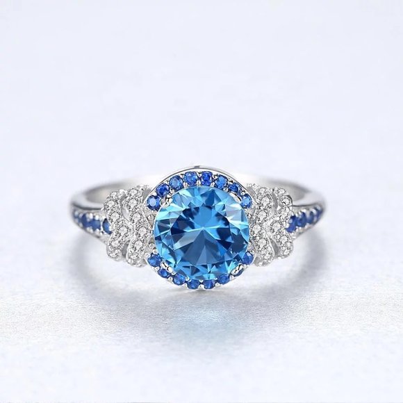 Stunning Sapphire Sterling Silver Ring - Picture 2 of 8